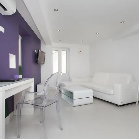 Costantini 10 * Rovinj