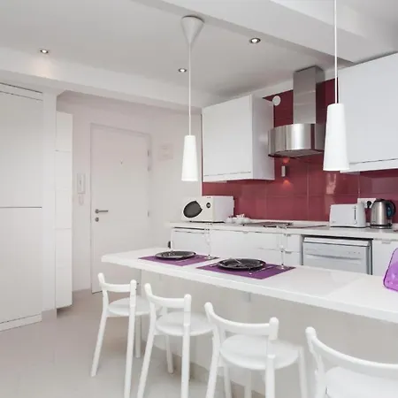 Costantini 10 Apartment